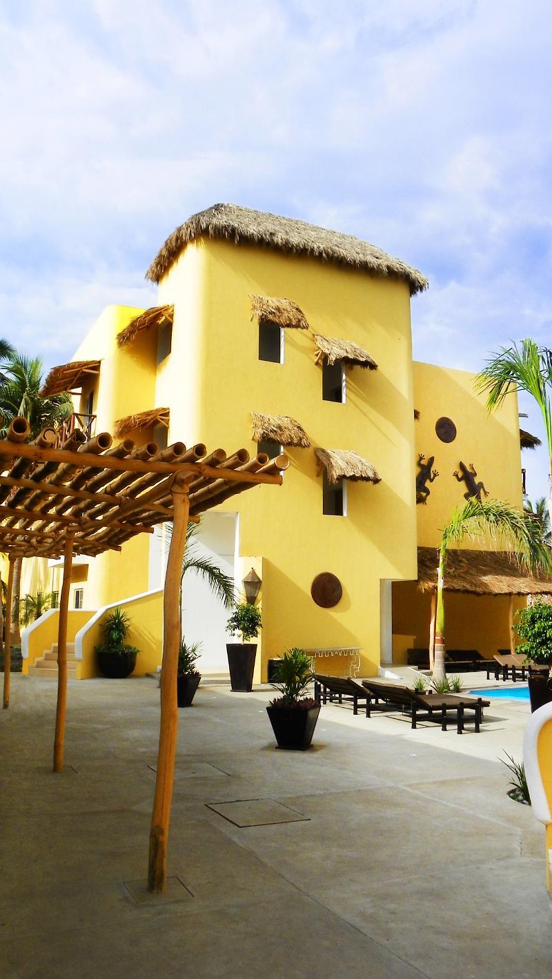 Zar Manzanillo Hotel Exterior photo